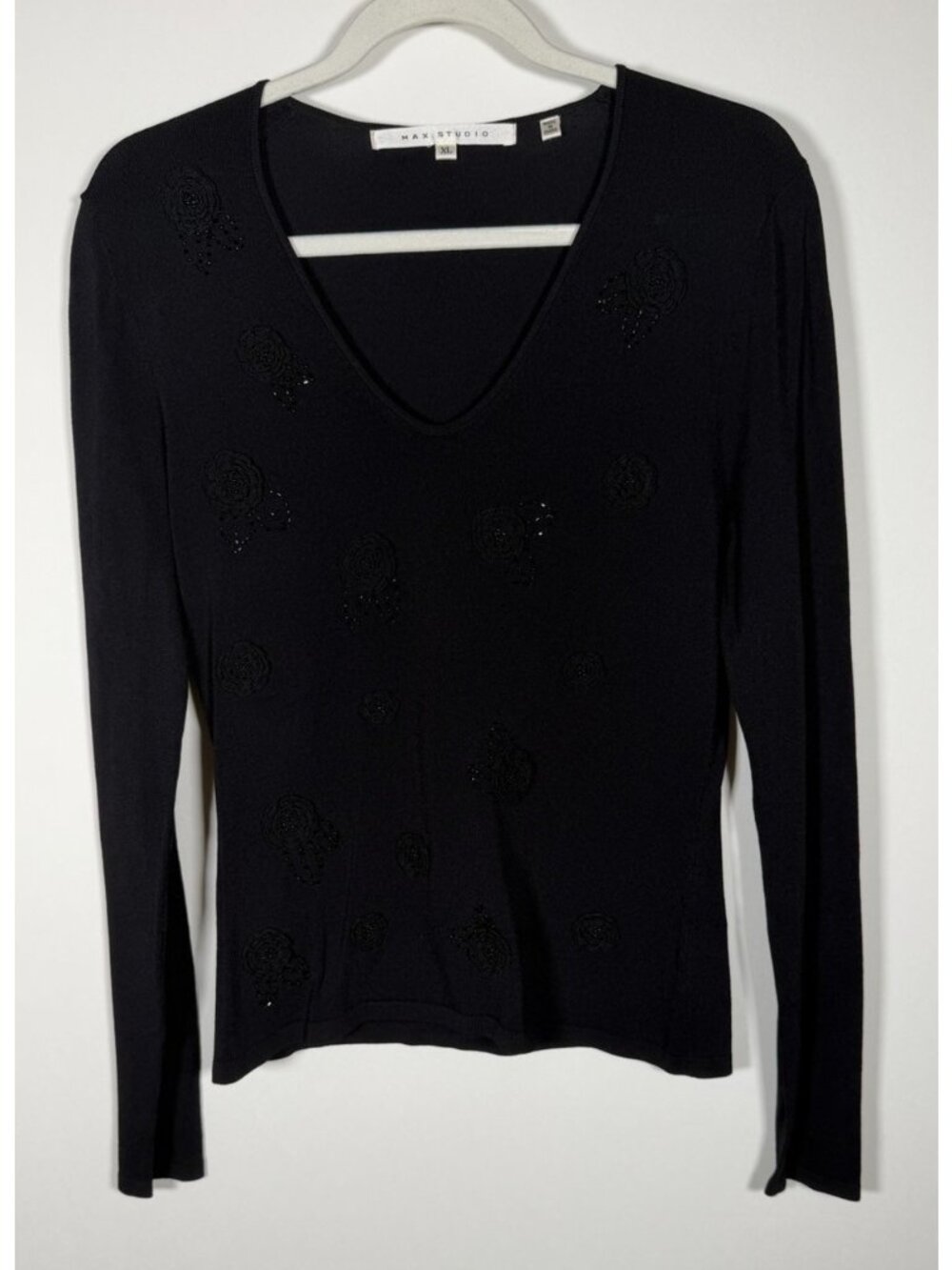 Vintage Y2K Max Studio Gilmore Girls black sweater floral applique beaded XL